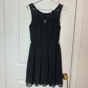 Eclipse A-line dress / US S / black and black lace